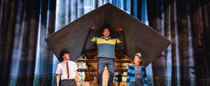Review: THIS IS MY FAMILY, Southwark Playhouse Elephant
