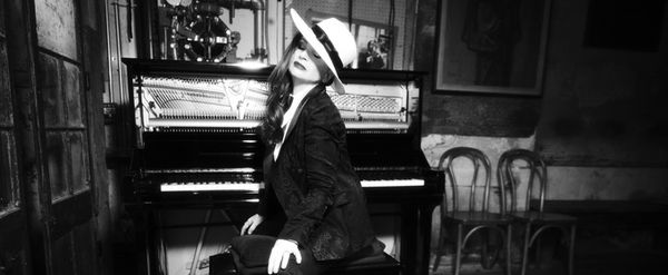 Interview: Judith Owen Discusses New Album 'Suit Yourself'
