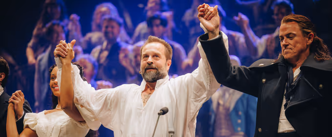 Photos: LES MISÉRABLES Wraps 2-Year Arena Tour, Welcoming 1.3 Million Fans in 34 Cities Photo