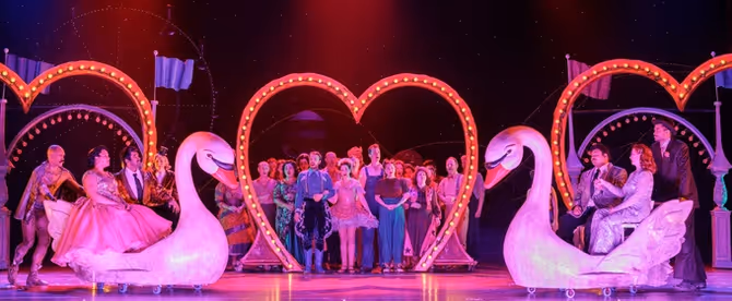 Photos: COSÌ FAN TUTTE Returns to the London Coliseum With New Cast