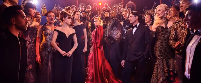 Photos: New Cast Members in THE DEVIL WEARS PRADA