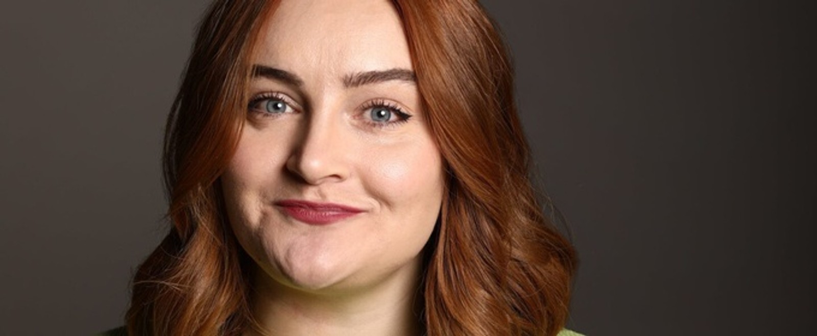 EDINBURGH 2026: Review: KAT HIGGINS IN MEMORY OF ME, Hoots @ Nicolson Square