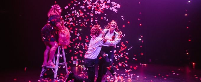 BWW REVIEW: Heartwarming, Hilarious, Harrowing and Heartbreaking But Ultimately  Photos