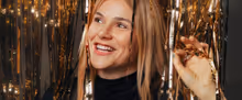 Sketch Star Davina Bentley Will Bring DANCING WHILE OLD to Edinburgh Fringe
