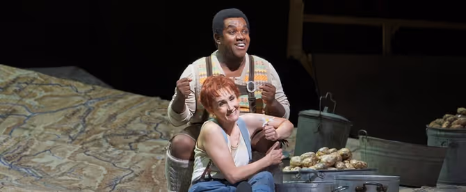 Review: A REGIMENT with Comic Style and High Notes, Thanks to Morley and Brownlee at the Met