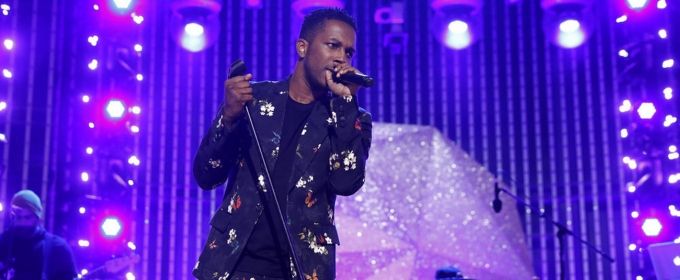 Photo Flash: See Leslie Odom Jr. Perform on NBC'S NEW YEAR'S EVE 2020 Photos