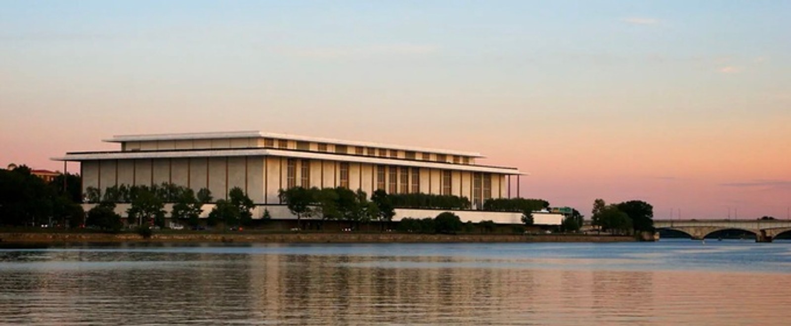 Kennedy Center Board Votes to Close Immediately
