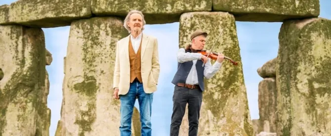 Review: A BEAUTIFUL THREAD: THOMAS HARDY IN WORDS AND MUSIC, with ANTON LESSER, Stonehenge