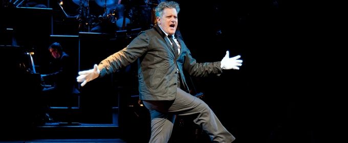 Photos: First Look at Isaac Mizrahi as 'Amos Hart' in CHICAGO Photos