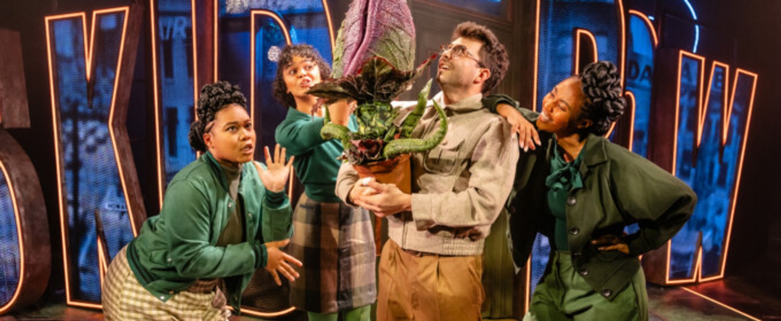 Photos: First Look at Jed Berry & Maisie Smith in LITTLE SHOP OF HORRORS at Hope Mill Theatre