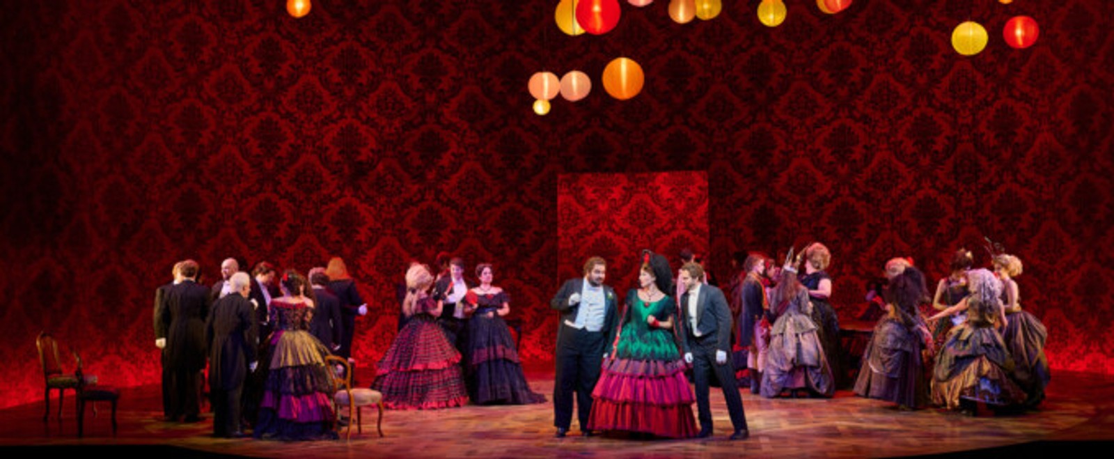 Review: LA TRAVIATA at Four Seasons Centre For The Performing Arts