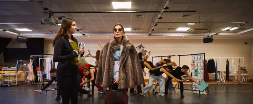 Photos: Teri Hatcher and More in Rehearsal For THE DEVIL WEARS PRADA Photo