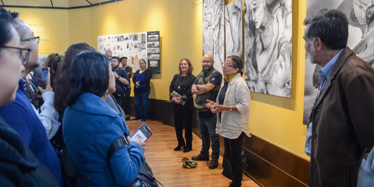A Través Del Arte Fotográfico Revelan La Belleza Arquitectónica Y Ornamental Del Palacio De Bellas Artes En Su 90 Aniversario  Image