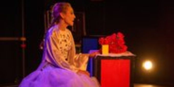 ACTRESS Will Come to the Drama Factory in April Photos