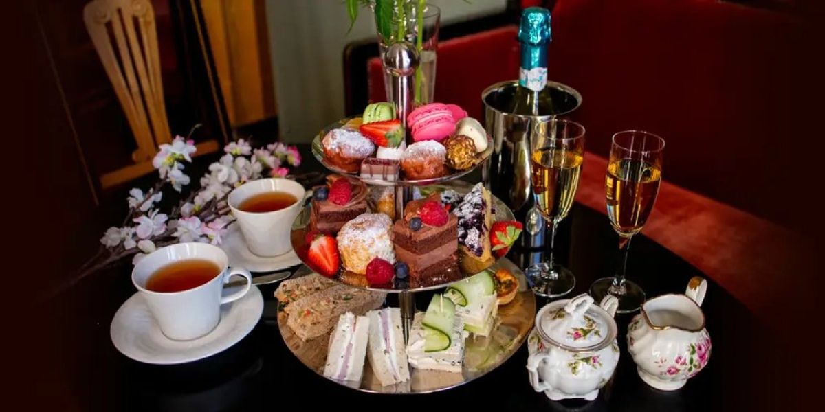 AFTERNOON TEA Comes to Tampereen Teatteri