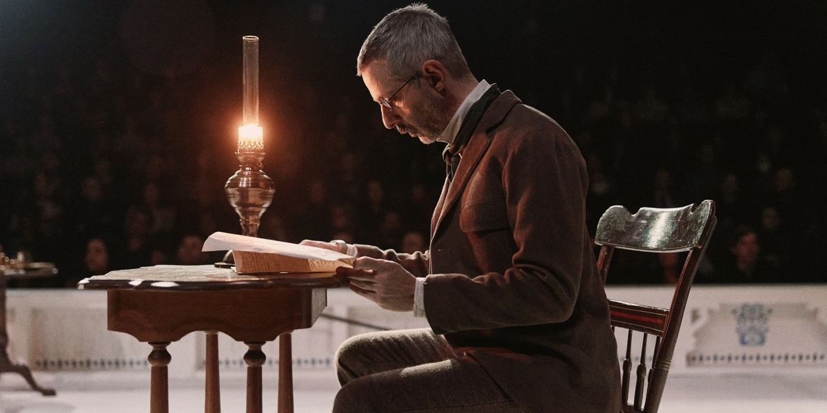AN ENEMY OF THE PEOPLE's Jeremy Strong Wins 2024 Tony Award for Best Performance by an Actor in a Leading Role in a Play