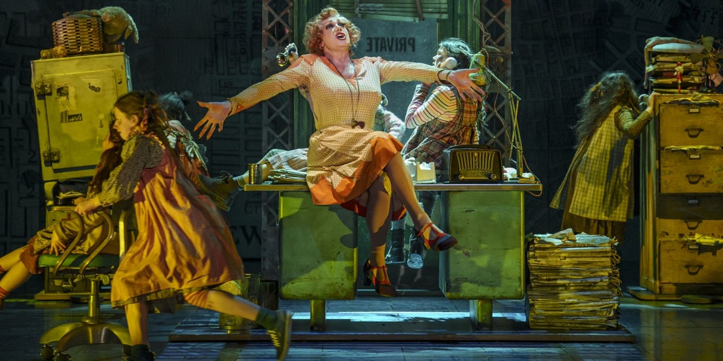 ANNIE UK and Ireland Tour Starring Craig Revel Horwood & More is Coming to Milton Keynes Theatre in August  Image