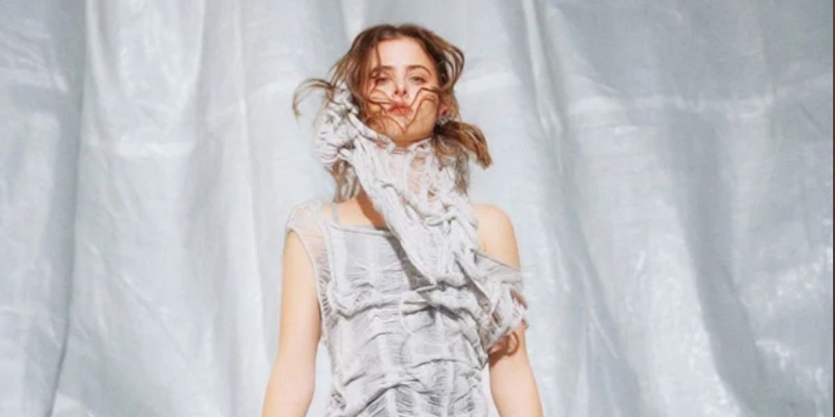 Audio: Mía Lardner lanza su single 'Es Triste'