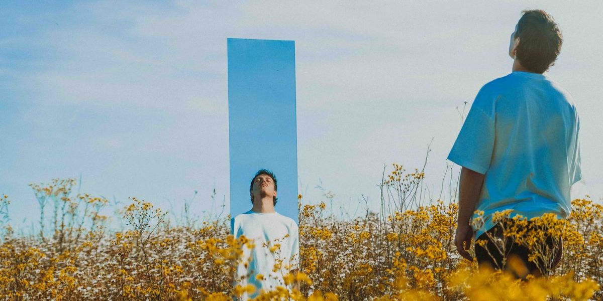 Aalson Delivers 'World Of Reflections' Single and Music Video