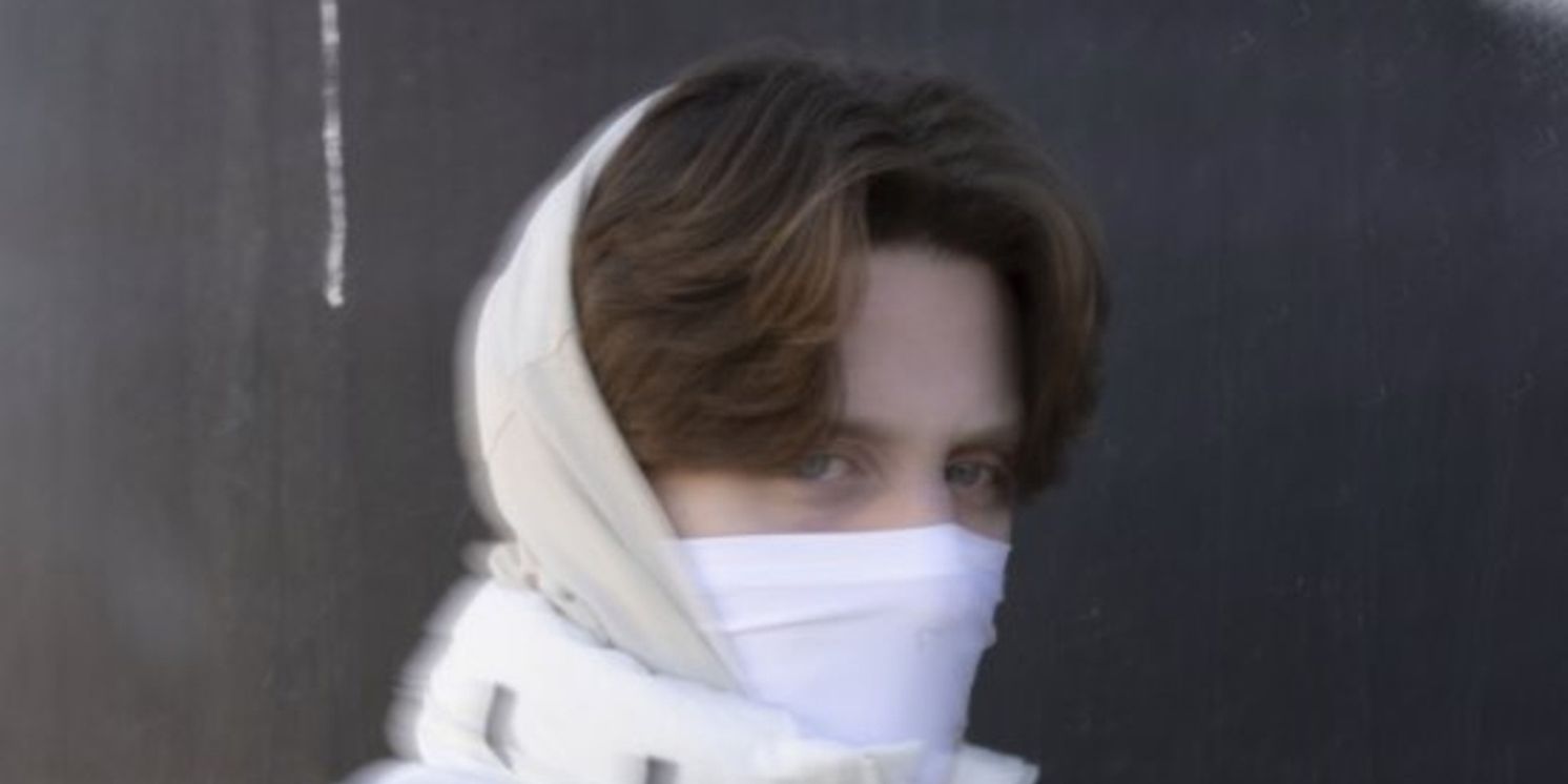 Aaron Hibell Sets 'The SYNCHRONICITY Tour' Ahead of Debut Album  Image