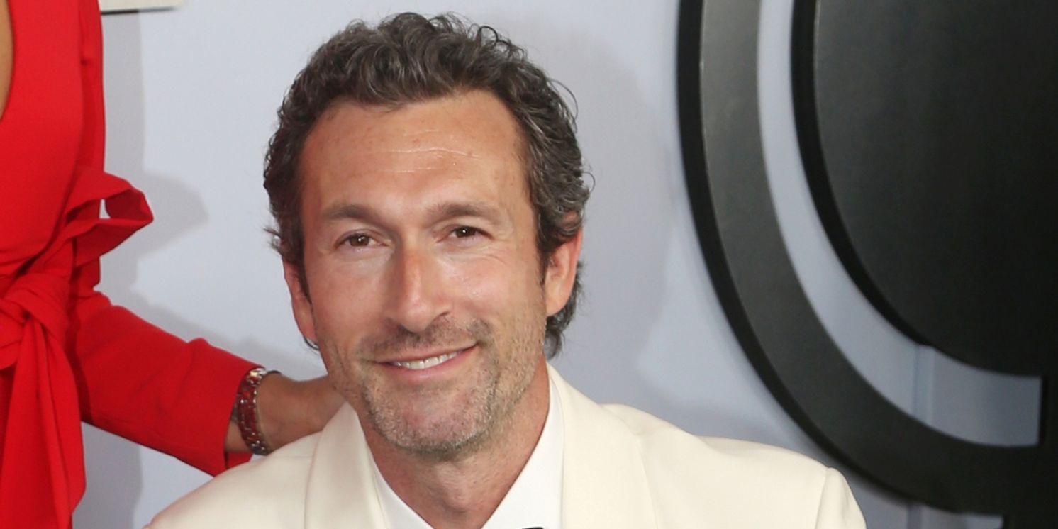 Aaron Lazar Joins Substack to Discuss Show Business, Self Transformation & More  Image