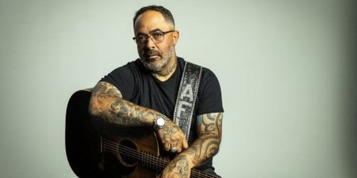 Aaron Lewis Postpones Remainder Of 2023 Tour Due To Mandatory Vocal Rest