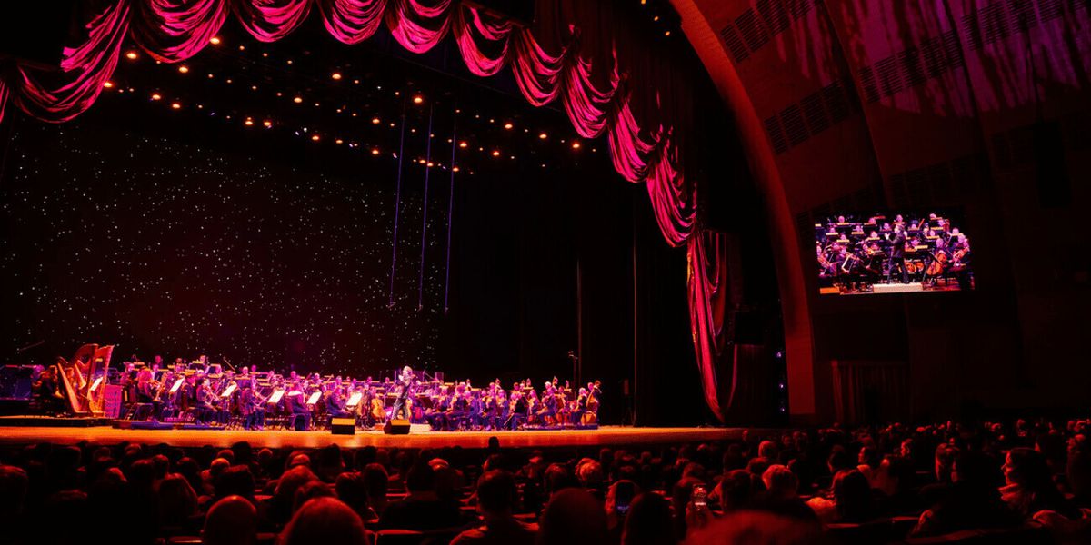Aaron Tveit, Liev Schreiber and More to Join NY Philharmonic & Gustavo Dudamel at Radio City