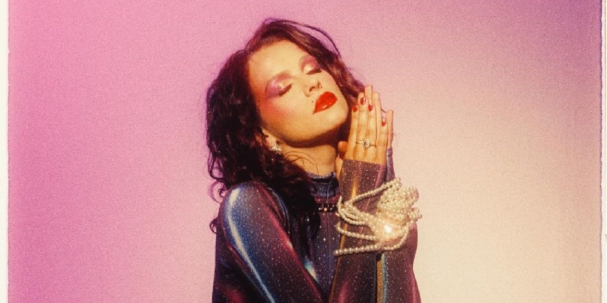 Abigail Barlow Releases New Single 'Modern Day Madona'