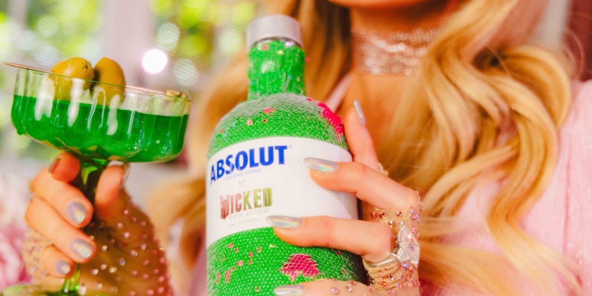 Absolut collabora con WICKED: FOR GOOD per una nuova collezione di cocktail 