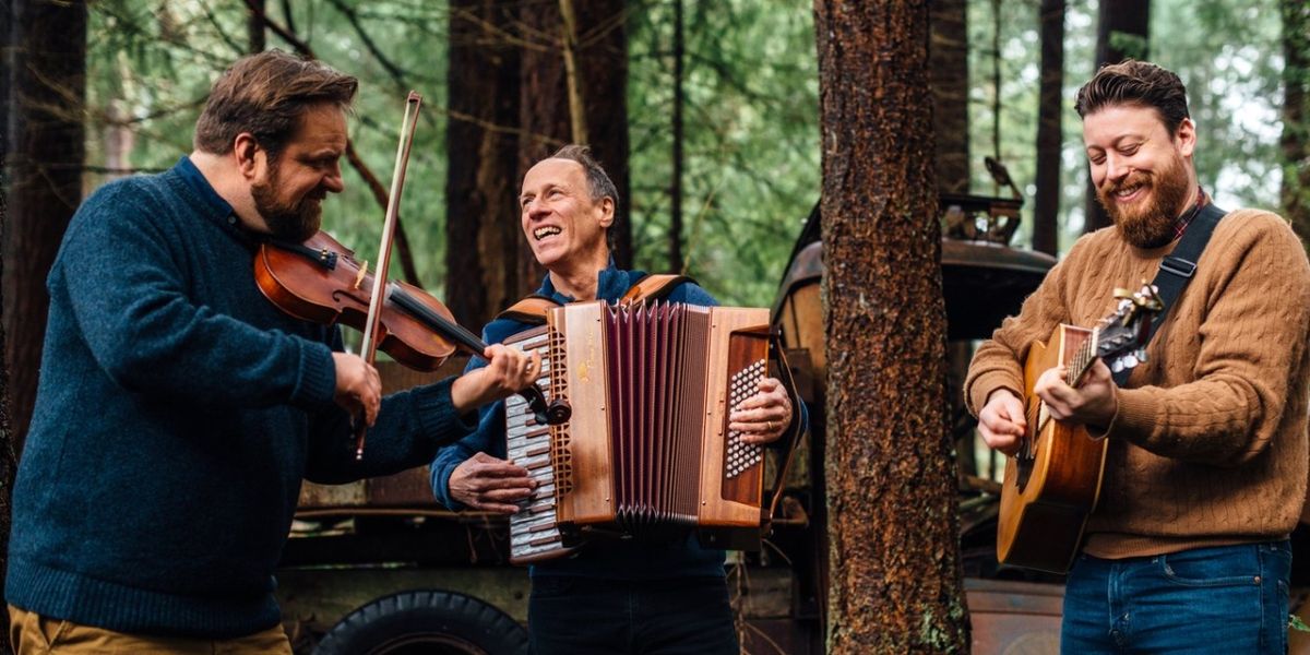 Acclaimed Celtic Trio Kalos Returns To Passim This September