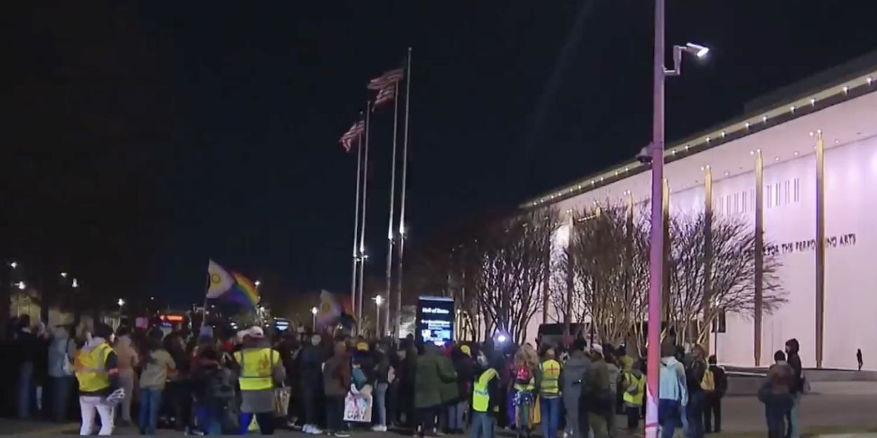 VIDEO: Drag Artists March for LGBTQ+ Representation at Kennedy Center Video