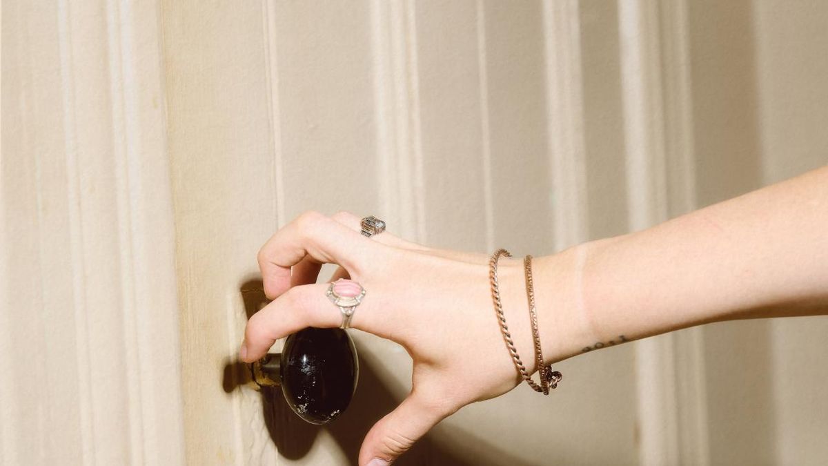 Alaina May Shares New Single Tourniquet
