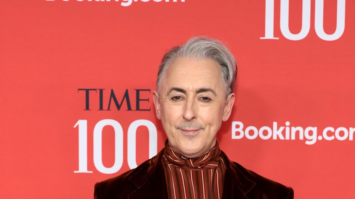 Alan Cumming on AVENGERS: DOOMSDAY: 'I Don't Fully Understand the Plot'