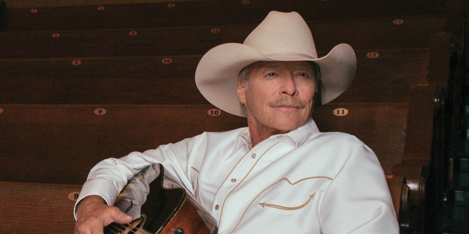 Carrie Underwood & Luke Bryan Join Alan Jackson's Farewell Show  Image