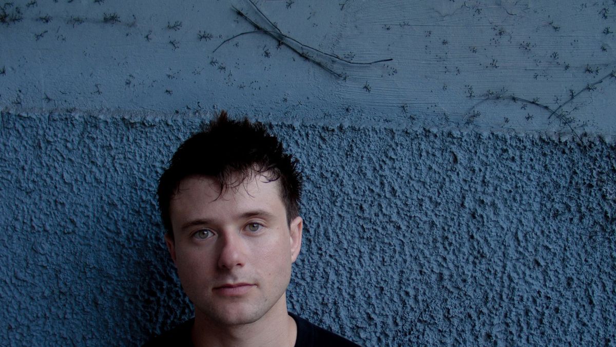 Alec Benjamin Releases New Single FOLLOW ME