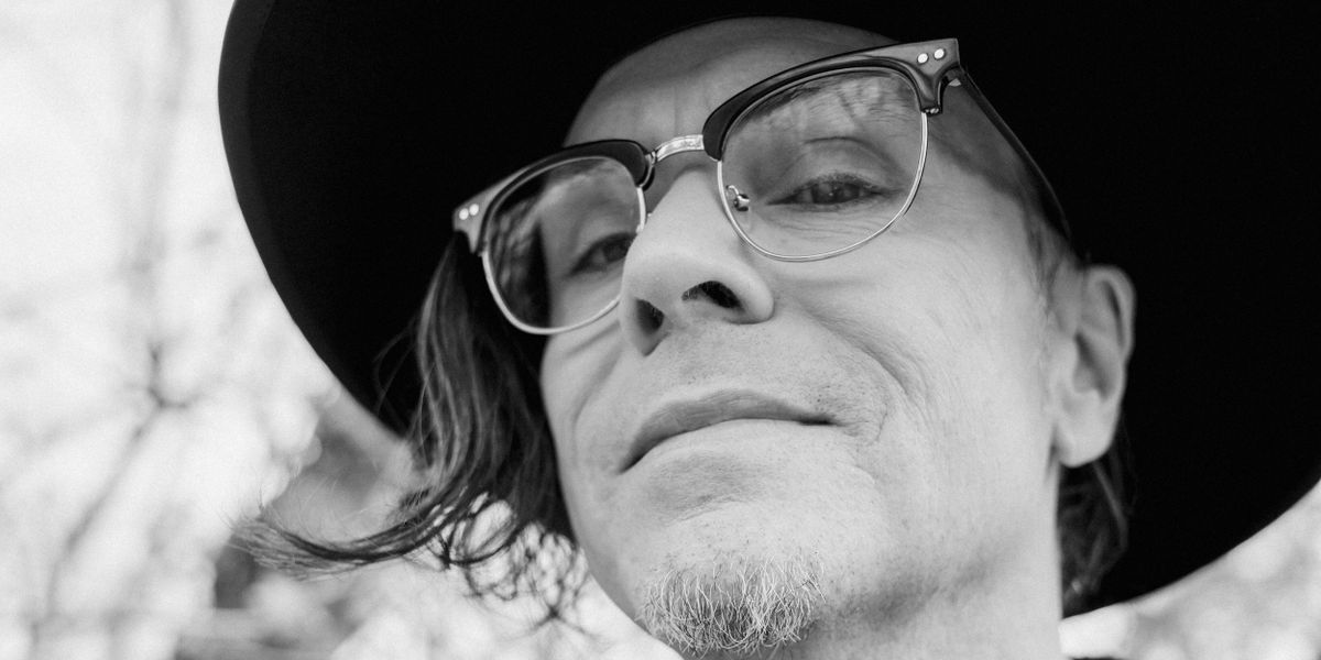 Alex Henry Foster Shares New Single 'Sorrowful Bouquet'