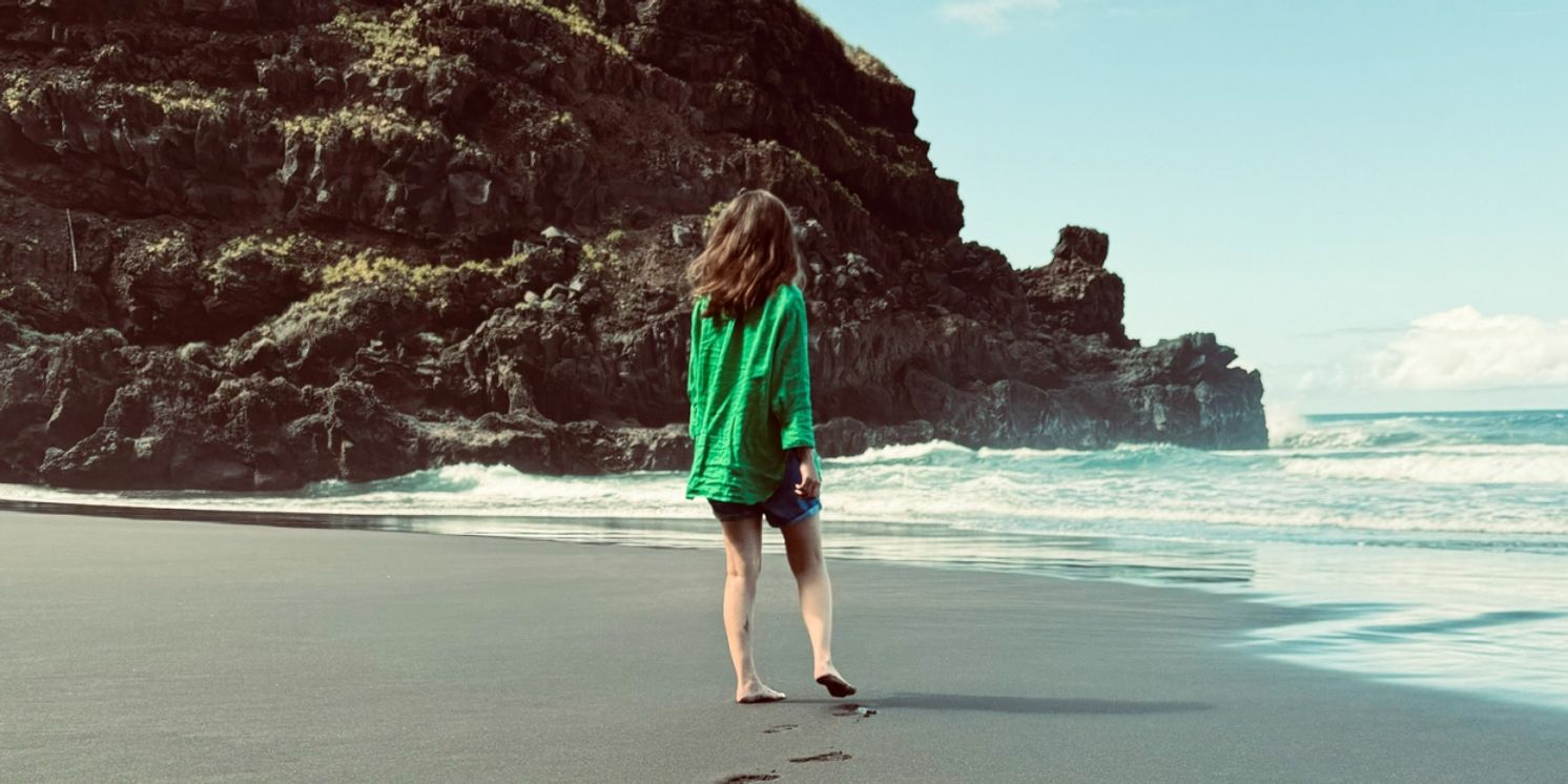 Alice Merton Shares 'run away girl (black sands version)' Ahead of Upcoming Tour  Image