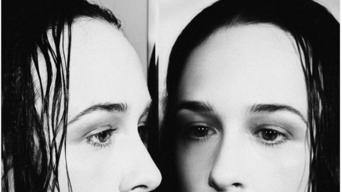 Allie X Releases Goth-Pop Anthem 'Midnight for the Masses'