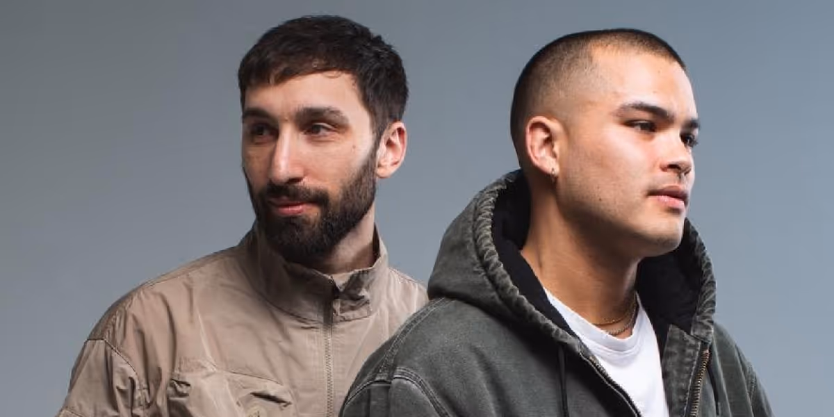 Alt R&B Duo FARR Release 'Doom Gloom'