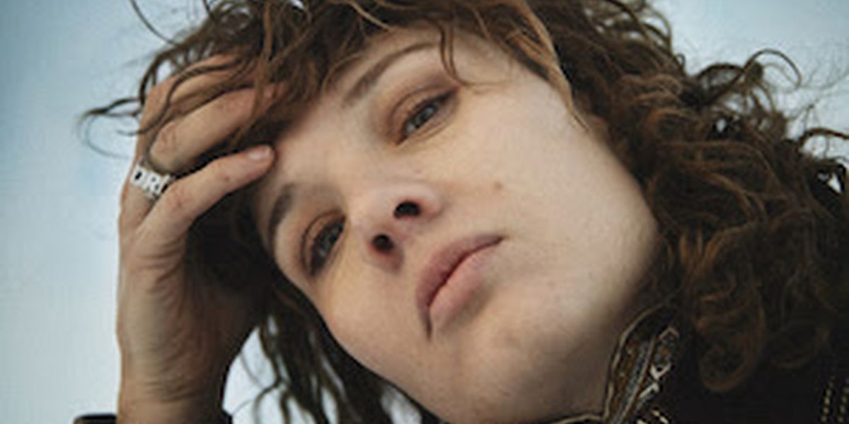 Amanda Bergman Shares New Single 'My Hands In The Water'