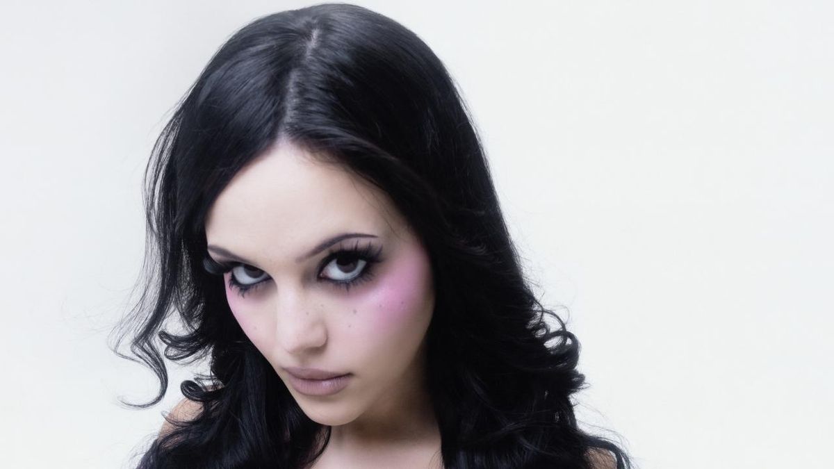 Amira Elfeky Releases BREAKDOWN, First Solo Track in Over a Year