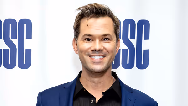Andrew Rannells Joins GIRLS Revival at HBO With Lena Dunham, Allison Williams Photo