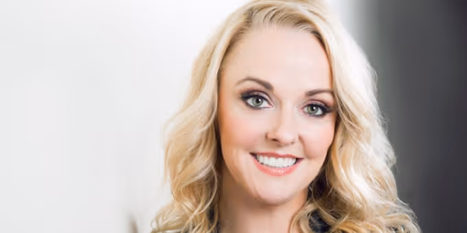 Angie Schworer to Star as Miss Hannigan in ANNIE at Arrow Rock Lyceum Photos