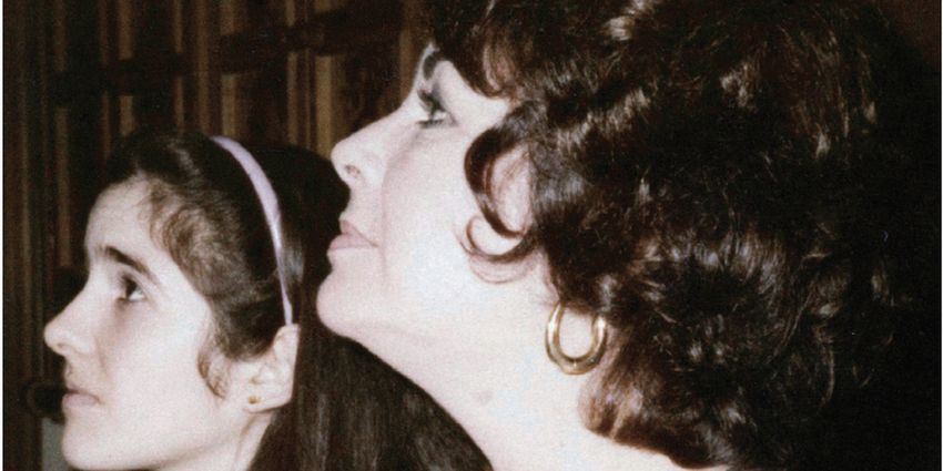 ANN TALMAN: ELIZABETH TAYLOR AND THE SHADOW OF HER SMILE Comes To The Arts Club Of Washington Photo