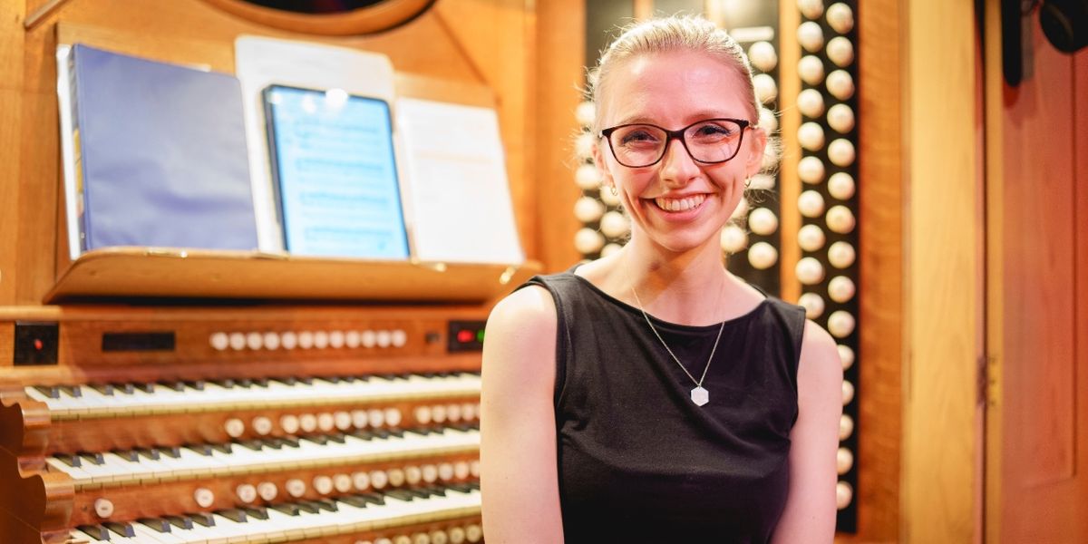 Anna Lapwood Named Official Organist of the Royal Albert Hall