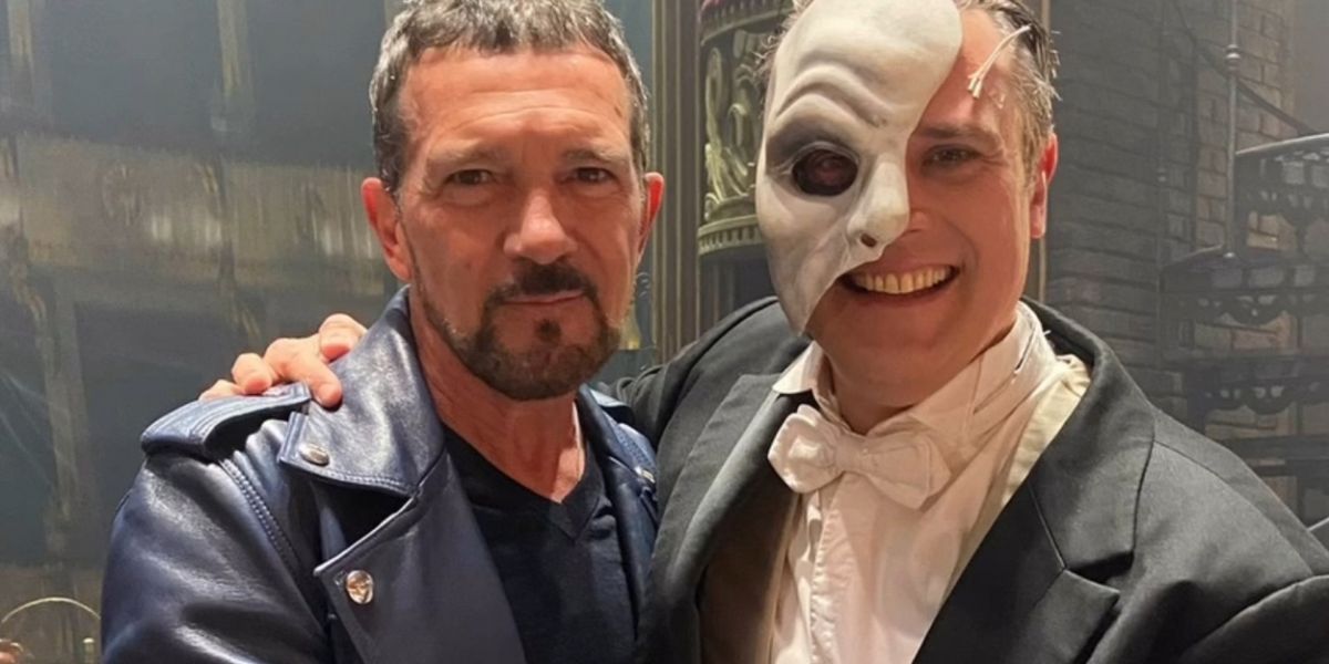 Antonio Banderas visita EL FANTASMA DE LA ÓPERA en Madrid