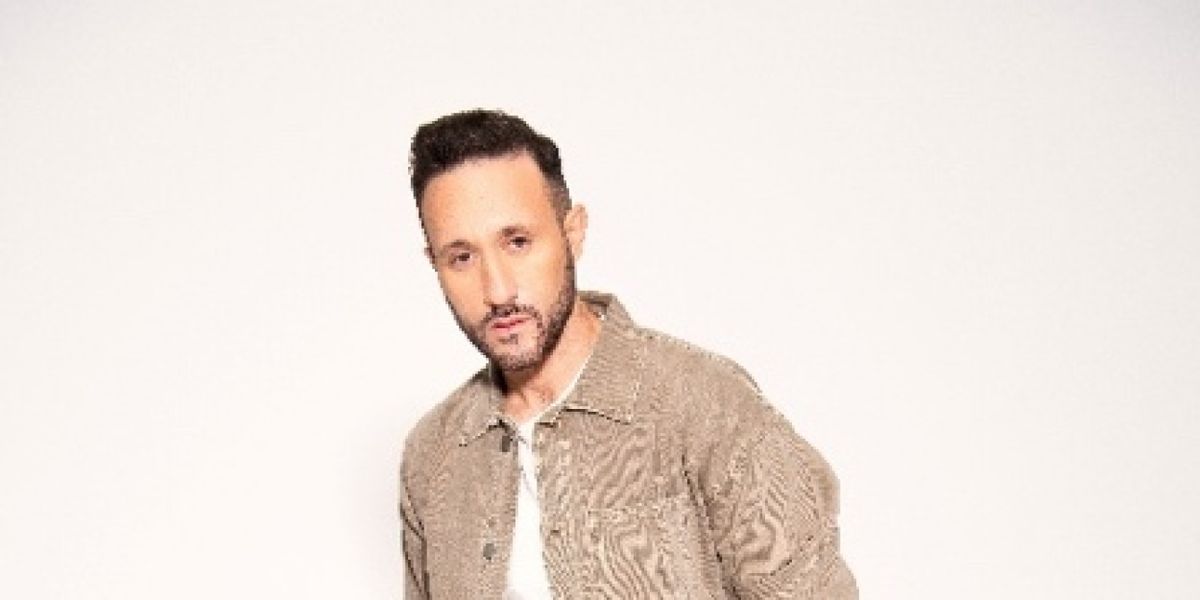 Antony Costa Returns to MAMMA MIA! THE PARTY