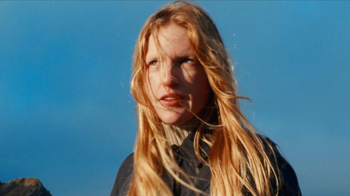 Audrey Hobert Directs Music Video for 'Phoebe,' Debuting Today