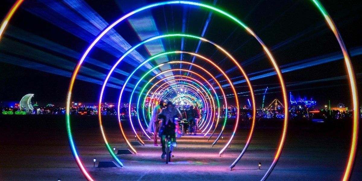 Aurora Unveils New Downtown Light Experience 