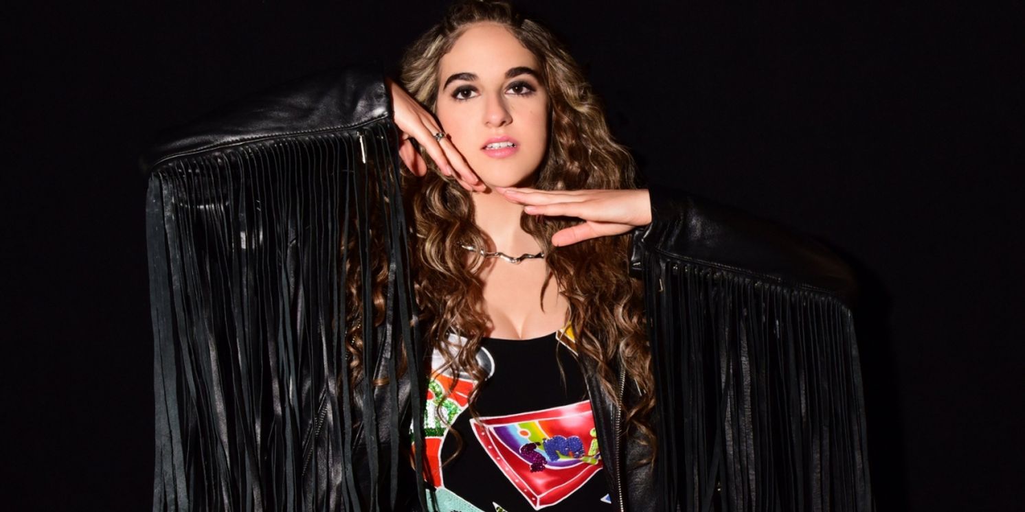 Ava Della Pietra Revisits Her Holiday Classic 'Christmas Tonight'  Image